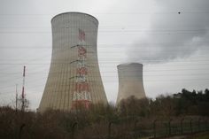 Der Lütticher Stadtrat hat für die Abschaltung des Atomkraftwerks in Tihange votiert und eine Resolution verabschiedet.
