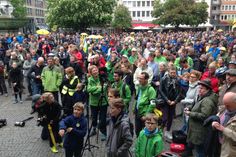 Ob aus der Eifel, Vaals oder dem Nordkreis: Unzählige Radfahrer machten sich am Sonntag auf den Weg nach Aachen, um gegen das Atomkraftwerk Tihange zu protestieren.