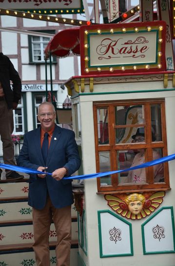 Georg Kaulen hat die Monscher Kermes anno dazumal eröffnet.