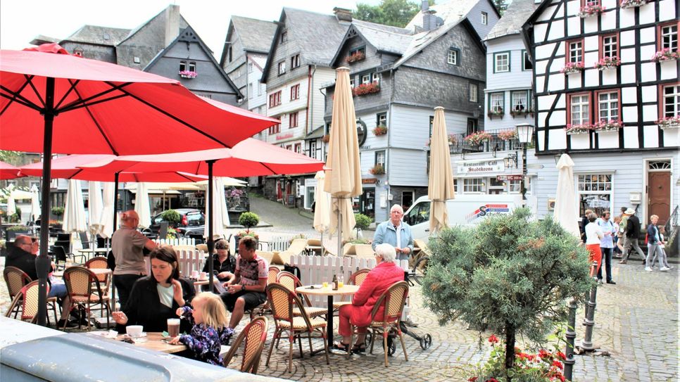 Die Altstadt hat wie große Teile des Monschauer Landes die Hochwasser-Katastrophe gut überstanden. Doch die Gäste bleiben aus. Jetzt wird offensiv für einen Besuch geworben, aber die Notleidenden nicht vergessen. Foto: Sander