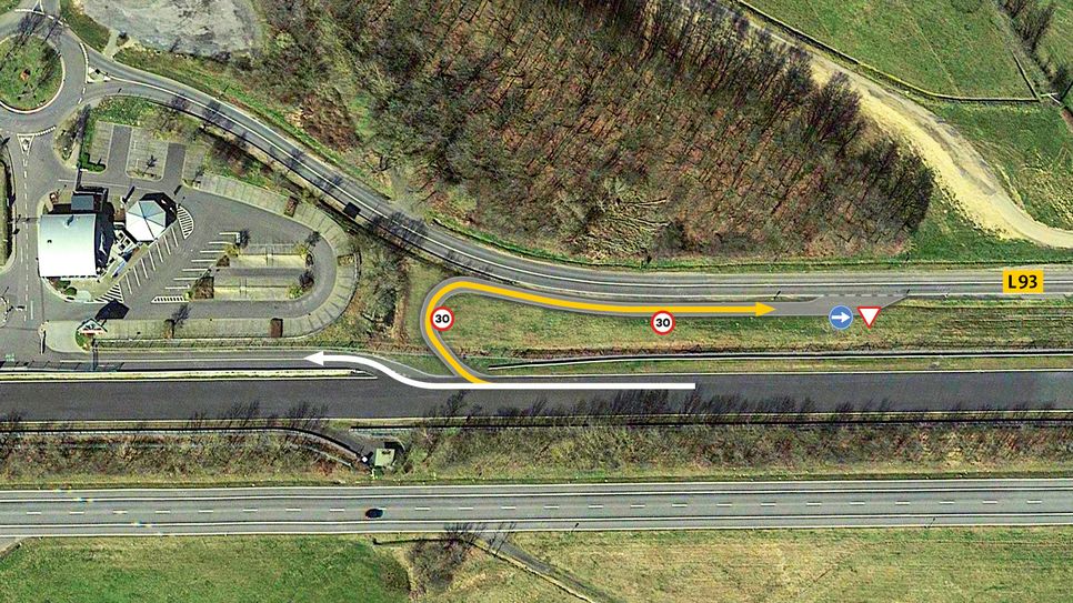 An stark frequentierten Tagen soll die neue Ausfahrt (gelbe Linie) zusätzlich geöffnet werden und die Staugefahr reduzieren.	         Grafik: Nürburgring