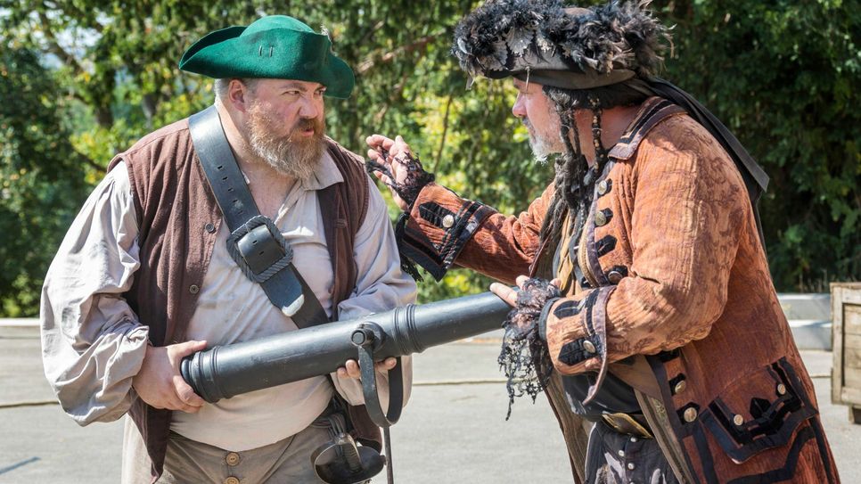 Beim Theater-Rundgang erleben die Besucher authentische Kostüme und werden zurückversetzt in die Zeit vor 300 Jahren. Foto: Winterhoff Entertainment