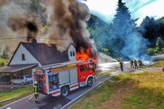 Glück im Unglück hatten der Bewohner und seine Katze. Foto/Video: Sebastian Schmitt