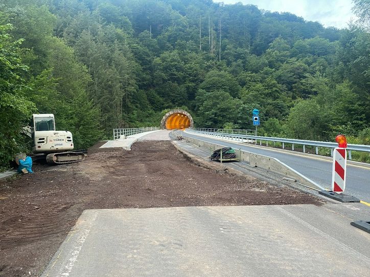 Die Bauarbeiten an der Üssbachbrücke bei Bad Bertrich dauern wahrscheinlich länger als geplant.