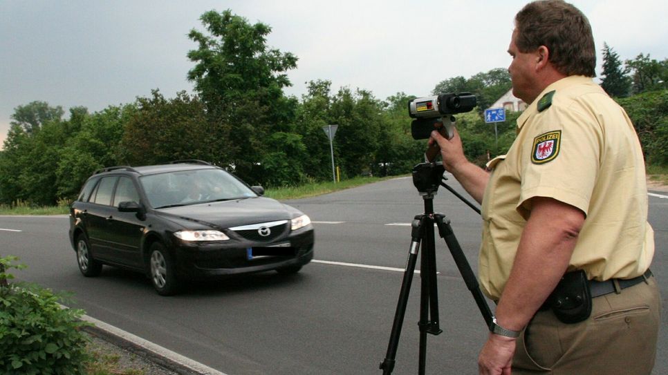 Ankündigung von Radarkontrollen. Foto: Archiv