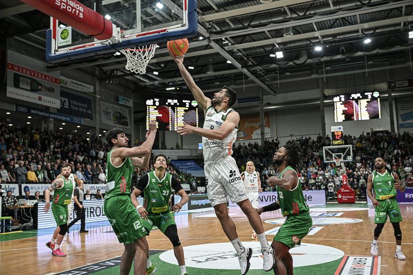 Behnam Yakchali war mit 14 Punkten der Topscorer bei den Moselstädtern.