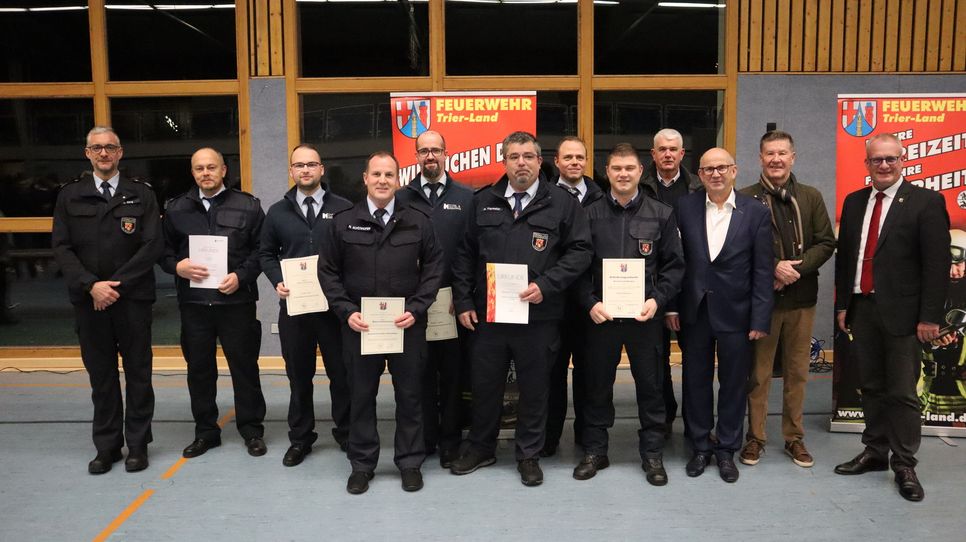 Verleihung der Fluthilfemedaille 2021 an Einsatzkräfte der Verbandsgemeinde Trier-Land.