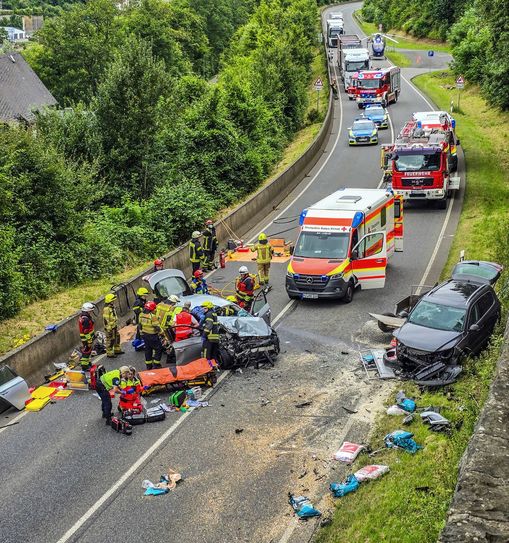 Schwerer Unfall auf der B 41 bei Kirn.