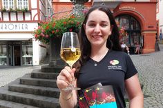 Weinfest-Organisatorin Karolin Kappes.