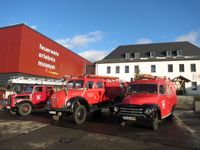 Oldtimer vor dem Museum