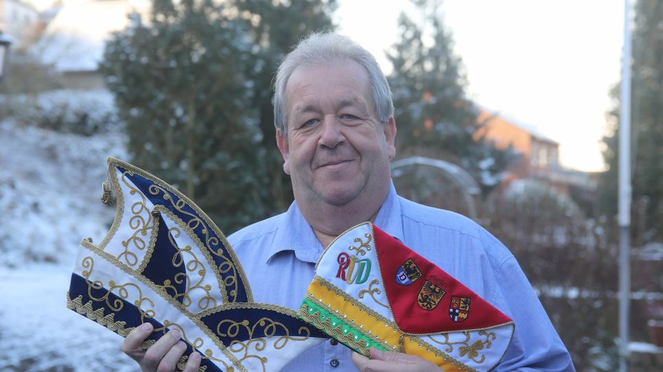 Norbert Niebes ist sowohl bei der KG Blau-Weiß Schleiden als auch beim Regionalverband Düren im Bund deutscher Karneval aktiv. Foto: Nolden