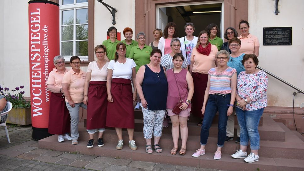 Die Landfrauen Altweidelbach, Dichtelbach, Maitzborn, Mengerschied und Rödelhausen buken 75 Kuchen für die Wanderer.