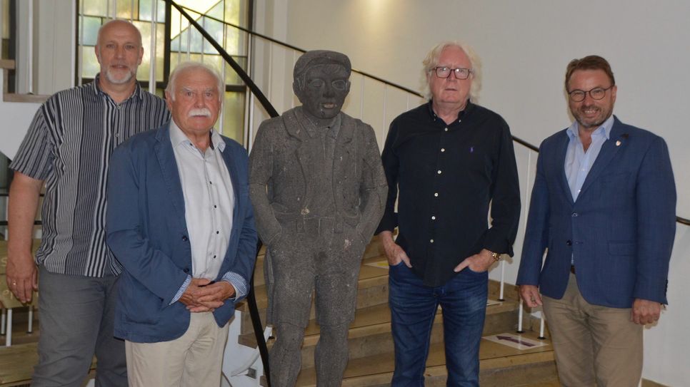 Von links: Uwe Hoffmann, Hans Klein, Winnie Schäfer und Mayens Oberbürgermeister Wolfgang Treis.