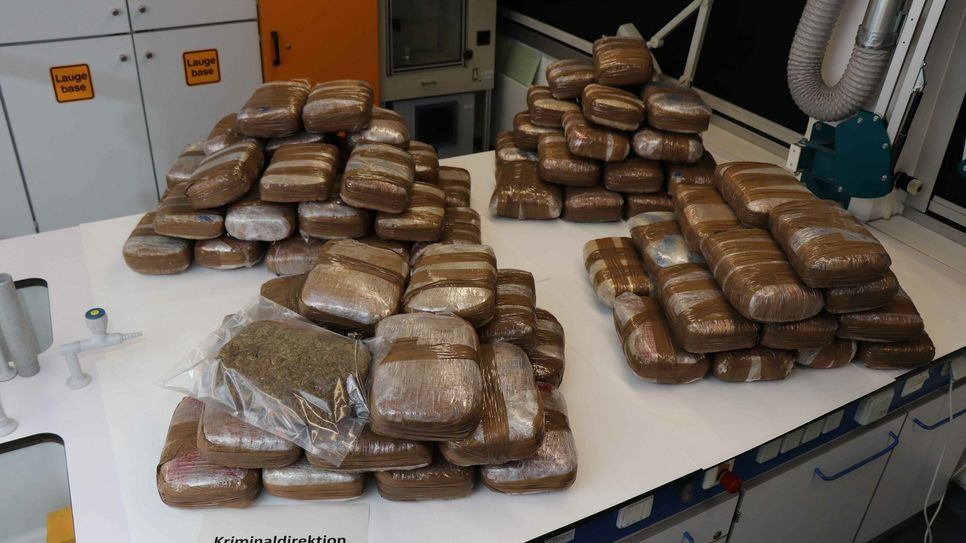 Die sichergestellten Marihuana-Pakete. Foto: Polizei