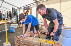 Selber ausprobieren und Talente entdecken: Beim Tag des Handwerks können Besucher über 40 Berufe live erleben. Der Zuspruch im vergangenen Jahr war groß, denn Handwerk macht einfach Spaß.