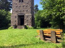 Einladender Rastplatz am Hochsimmerturm.