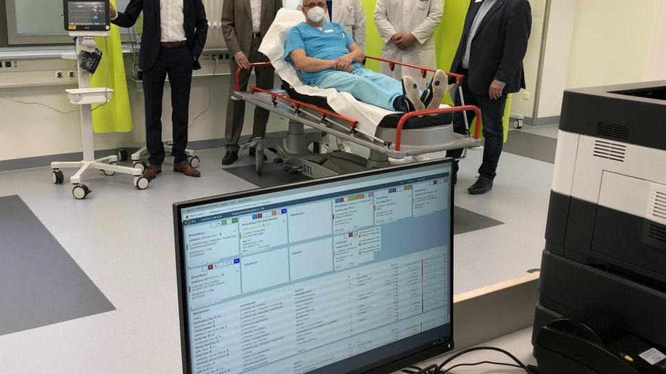 Den Patienten immer im Blick - das gehört zum Konzept der neuen Zentralen Notaufnahme am Kreiskrankenhaus in Mechernich. mn-Fotos