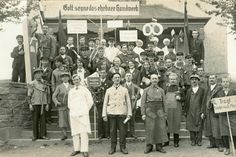 Der Tag der Arbeit am 1. Mai 1935, geschossen von Valentin Reifenberger aus Pronsfeld.