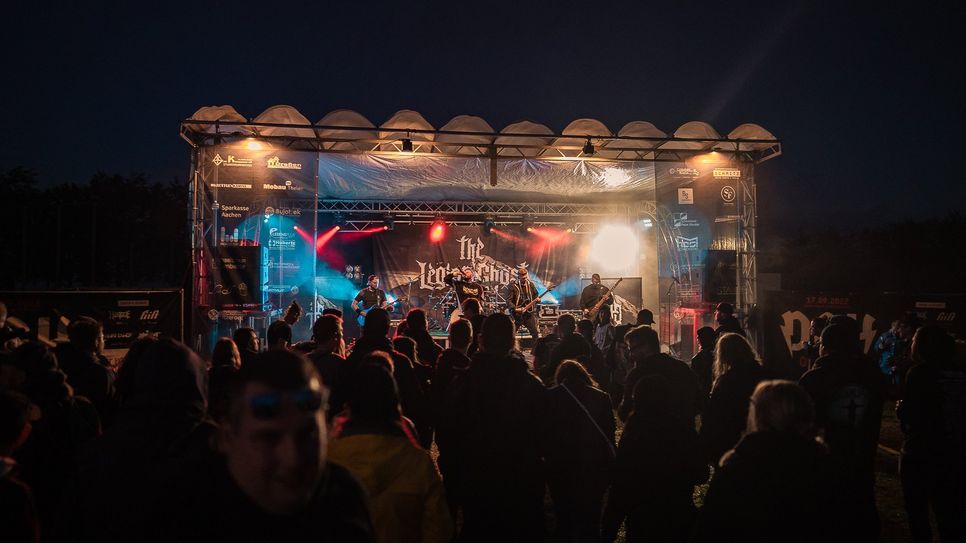 Zum dritten Open-Air-Konzert zieht es Rock- und Metalfans am 14. September ans Kesternicher Dorfgemeinschaftshaus.Foto: Veranstalter