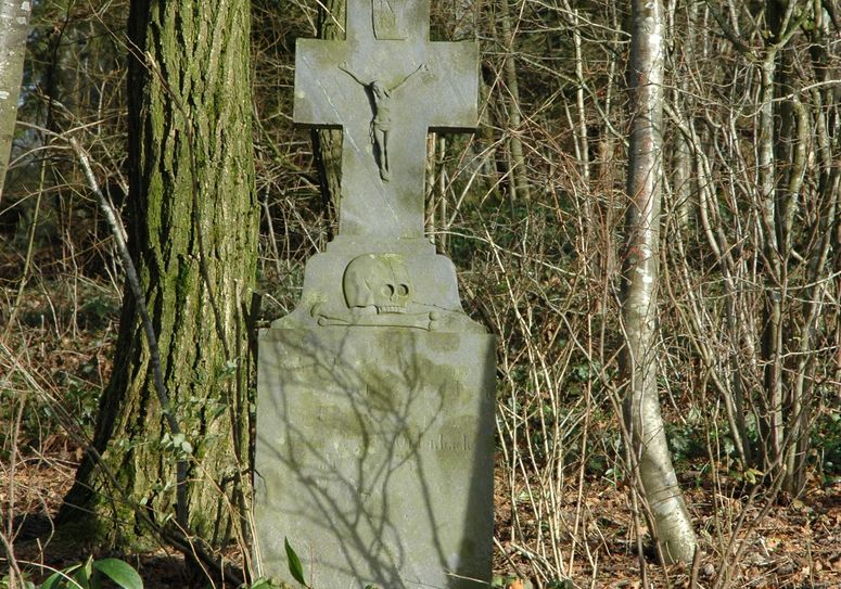 Wege-, Flur-, Haus- und Hofkreuze sind nicht selten Relikte aus der historischen Eifel.