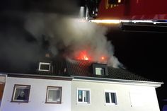 Nach einem nächtlichen Dachstuhlbrand ist ein Reiheneckhaus in der Straße Herlesweiden innd Bad Kreuznach unbewohnbar.