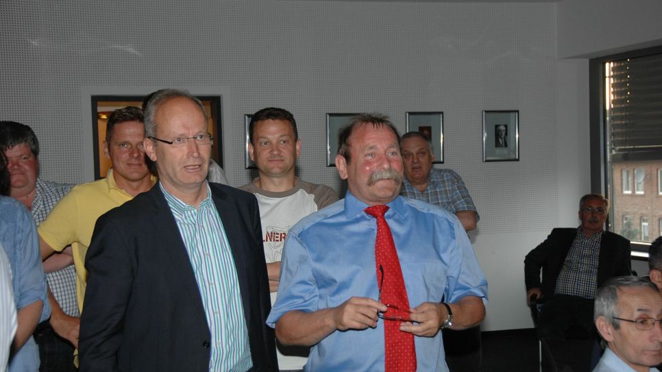Die beiden Kontrahenten nebeneinander. Wieder lag Dr. Hans-Peter Schick vor Wolfgang Weilerswist (v.li.)