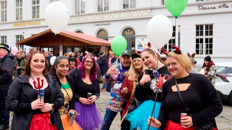 Karnevalseröffnung am 11.11. auf dem Kornmarkt