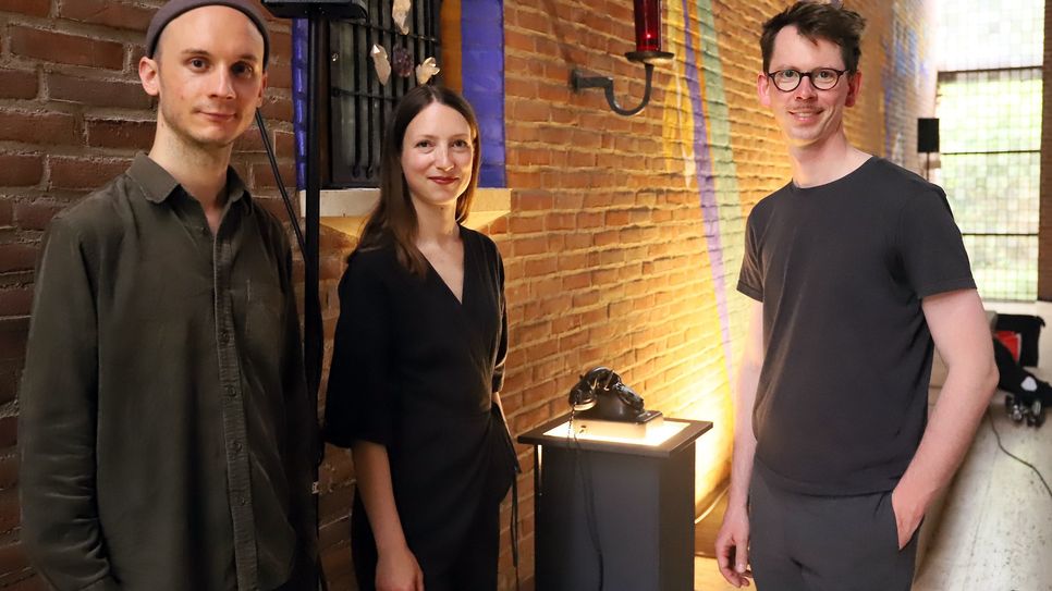 Luis Weiß, Nathalie Brum und Lukas Schäfer (vlnr.) haben sich für das Medienkunstprojekt "Memo" zusammengetan. Die drei leben und arbeiten im Raum Köln.