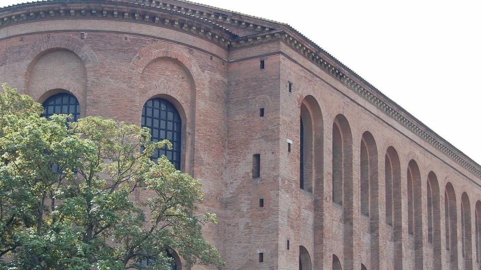 ... und in der Kirche zum Erlöser (Konstantinbasilika) werden rund um die Ostertage zahlreiche Gottesdienste gefeiert. Fotos: Archiv