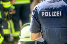 Polizei, Feuerwehr und Co. müssen sich immer öfters mit Beleidigungen oder gar Angriffen durch Passanten auseinandersetzen. Foto: Pixabay