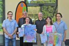 V.l.n.r:  Michael Bertram (BK- und Klassenlehrer 8b), Malte Möbius (Schulleiter der IGS Maifeld), Alina Schneider (Preisträgerin aus der Klasse 8b), Herr Schmitz,  Sina Mück (Preisträgerin aus der Klasse 8d) und Marko Sommer (BK- und Klassenlehrer 8d).