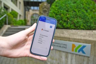 Die Kreisverwaltung Mayen-Koblenz informiert: Das Deutschlandticket kann auch während der Sommerferien weiterhin genutzt werden.