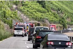 Die L 98 musste zwischen Bruttig-Fankel und Valwig musste kurzfristig für die Rettungsarbeiten gesperrt werden.