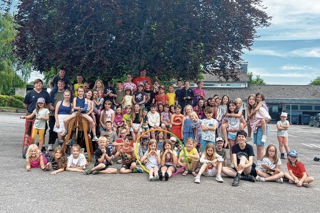 Je 90 Kinder besuchten in den ersten beiden Ferienwochen die Ferienfreizeit an der Höfener Grundschule. In der dritten Woche betreuen Daniel Mertens und sein Team 50 Kinder und arbeiten bereits jetzt am Konzept für das Angebot in den kommenden Herbstferien.