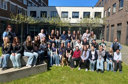 Gemeinsames Abschlussbild mit der Diensthündin