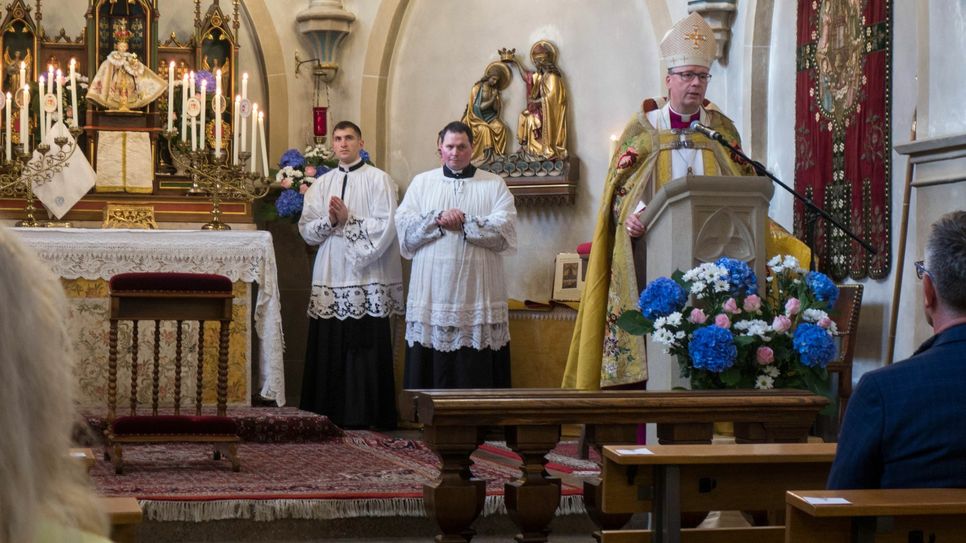 Der Trierer Bischof Dr. Stephan Ackermann hat mit den Gläubigen eine Andacht gefeiert.