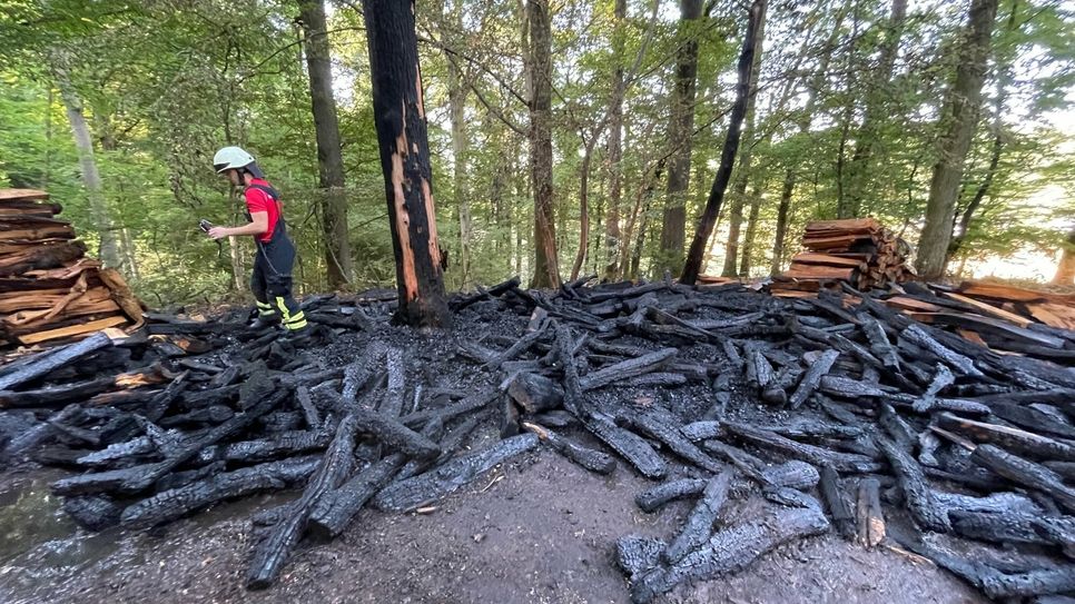 Feuerwehreinsatz im Quinter Wald