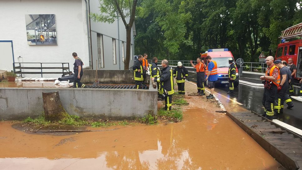 Dort musste Sandsäcke eingesetzt werden.