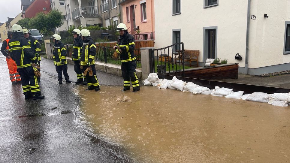 Der Olewiger Bach trat über die Ufer.