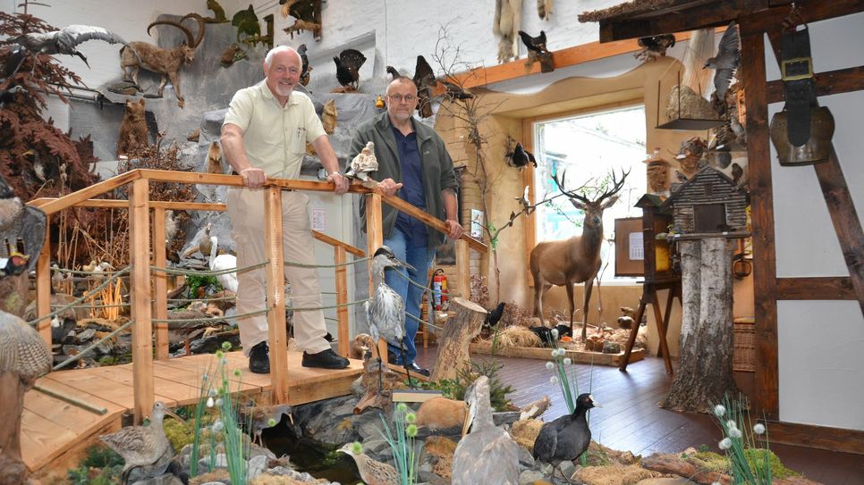 Hermann Carl und Heinz Hallmanns führen ein einzigartiges Erlebnismuseum. Der anerkannte Lernort Natur wurde nun gleich zweifach ausgezeichnet. Foto: T. Förster