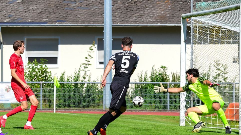 Tim Gilles schoß das einzige Tor für den TuS Mayen gegen Aufsteiger Kobern-Gondorf.