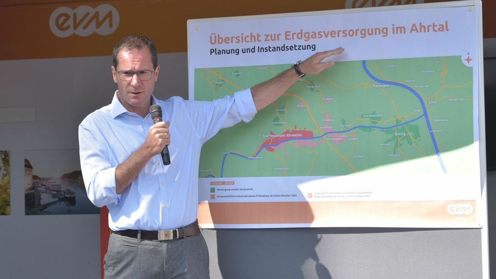 Dr. Andreas Hoffknecht, Technischer Geschäftsführer der Energienetze Mittelrhein (enm), erläuterte das Gasnetz und die Arbeiten daran. Foto: Mager