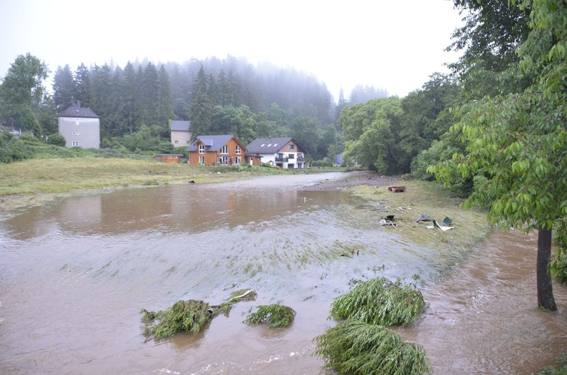 Kommunen und der WVER wollen gemeinsam bis 2026 ein Hochwasserschutzkonzept für das Einzugsgebiet von Urft und Olef erarbeiten, um besser für solche Ereignisse wie hier in Nettersheim 2021 gewappnet zu sein.