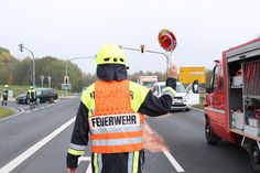 Glück im Unglück: Die zwei beteiligten Pkw erlitten zwar Totalschäden, allerdings wurde bei dem Crash niemand verletzt.