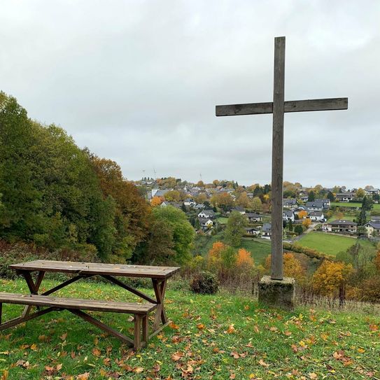 Rastplatz mit Sicht auf Frohngau.