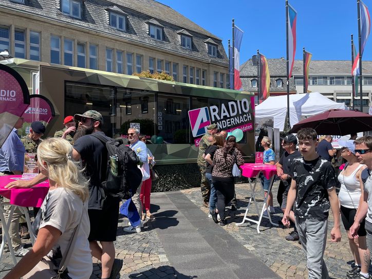 Radio Andernach war mit dem gläsernen Studio dabei.