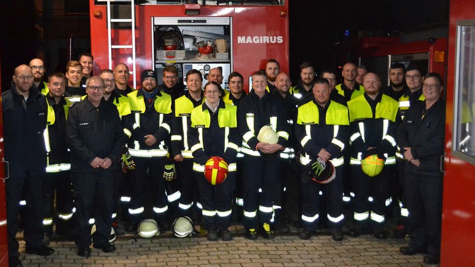 Die Kreisausbilder der Freiwilligen Feuerwehren im Landkreis Cochem-Zell haben einen Maschinistenlehrgang durchgeführt.