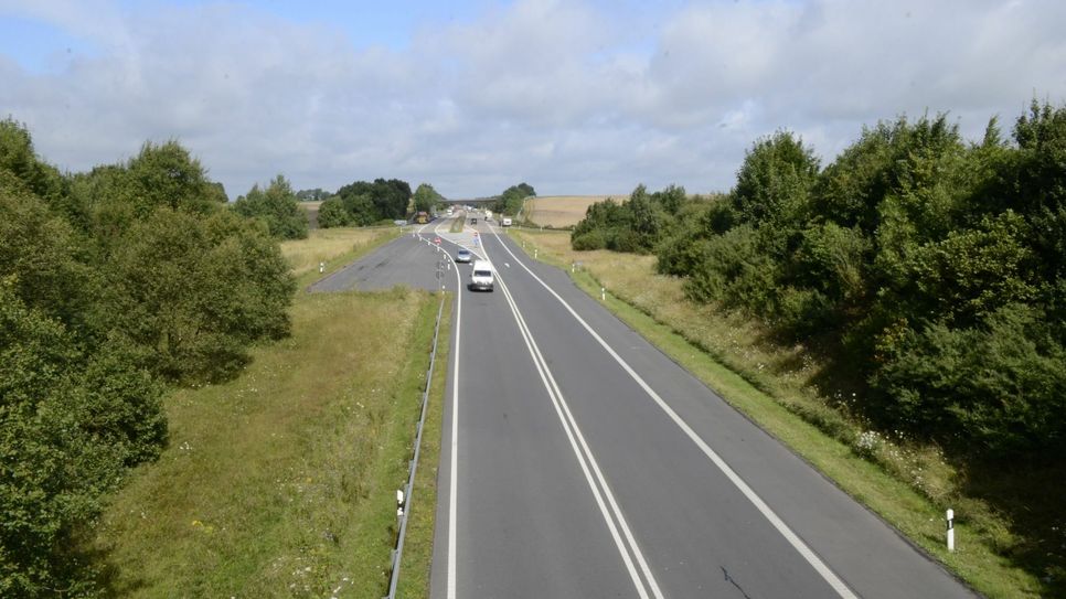 So sieht es aus, das bisherige Ende der Autobahn 1 bei Blankenheim. Jetzt fordert auch der Eifelverein den Lückenschluss. mn-Foto