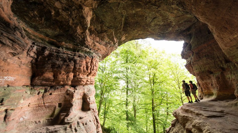 Die Genovevahöhle auf der fünfzehnten Eifelsteig-Etappe.