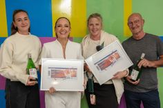 Für ihre ausverkaufte Show in der SWT Arena in Trier haben Carolin Kebekus sowie die Veranstalterin Bühnenkunst Ulhaas am Samstagabend den Sold Out-Award der hallenbetreibenden MVG Trier erhalten. Von links: Kristin Schon (Projektleitung SWT Arena), Carolin Kebekus, Claudia Ulhaas (Bühnenkunst Ulhaas), Bernd Haasenritter (MVG Trier)